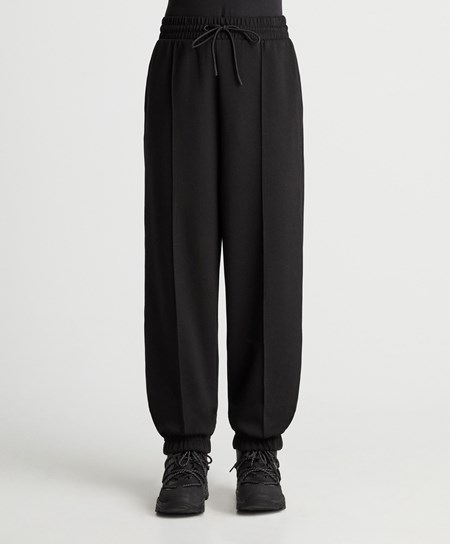 Oysho Joggers With Interlock Detail Nere | 58647-YVMP