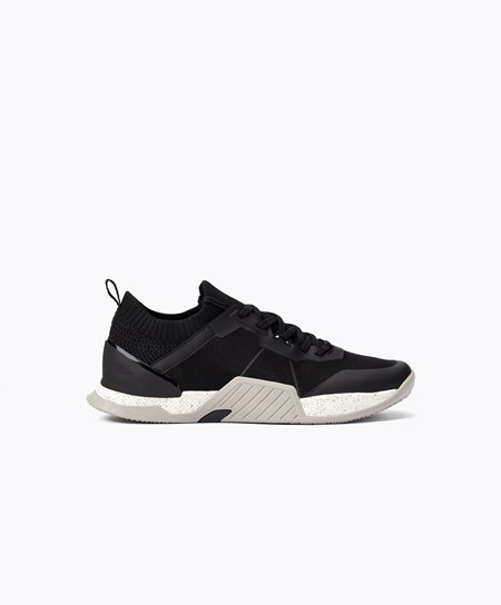 Oysho U-train-iii Trainers Nere | 82197-ILCS