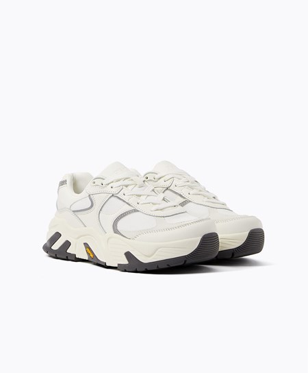 Oysho Vibram® Xs Trek Trainers Bianche | 31205-NSAB